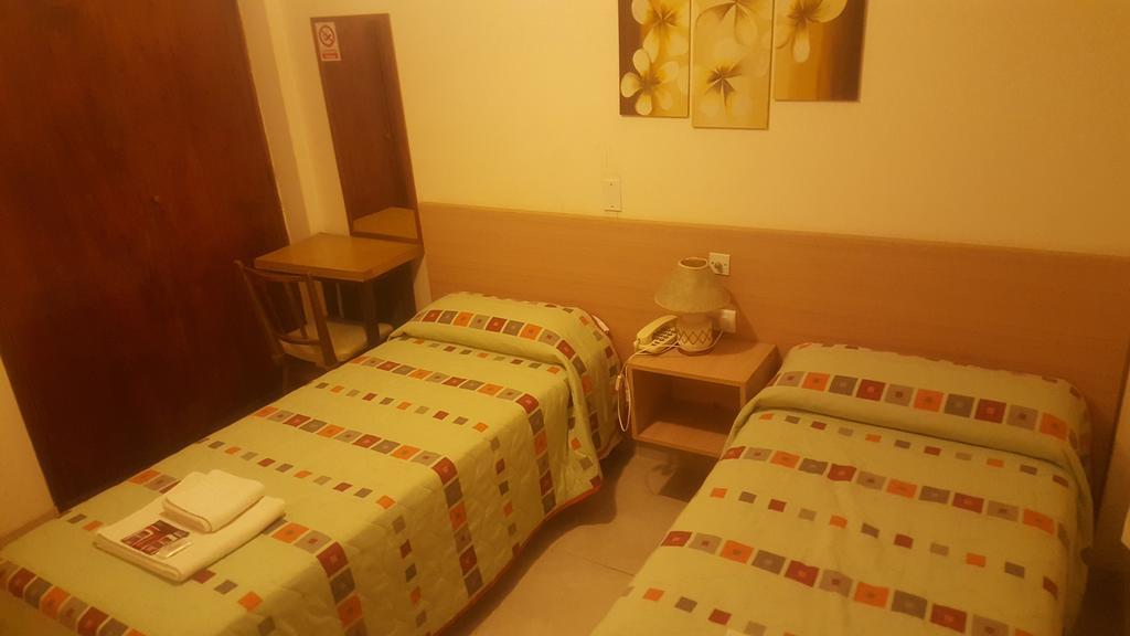 Hotel Europa Мар дел Плата Екстериор снимка